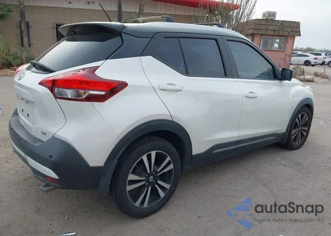 2020 Nissan Kicks Sr Xtronic Cvt z USA, uszkodzony, nr VIN 3N1CP5DVXLL486483